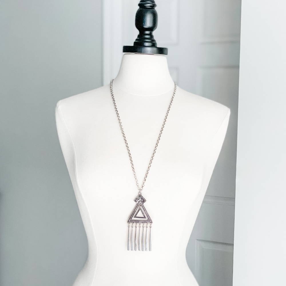 NWT Silver Fashion Necklace AND Earring Set